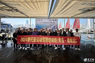 球迷热议：梅西是第一个征服football和soccer的球员；阿尔维斯在狱中看梅西破他纪录